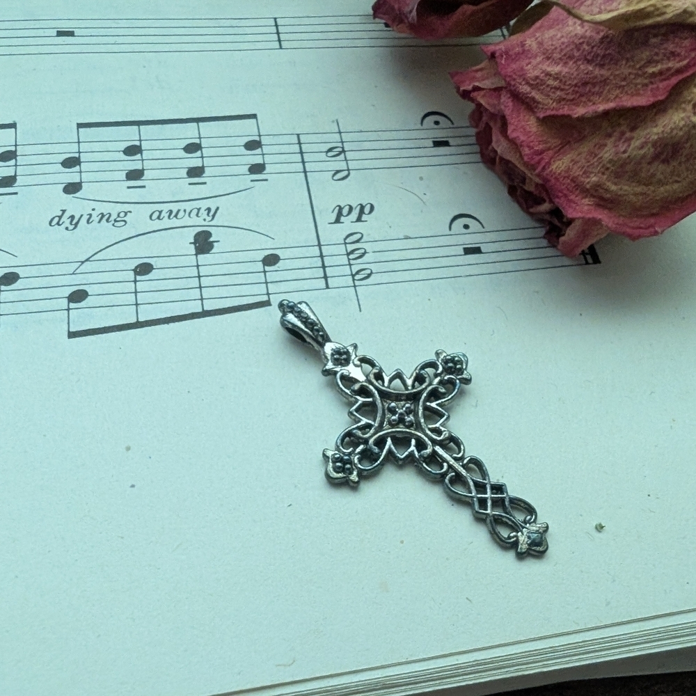 Intricate Silver Cross Pendant